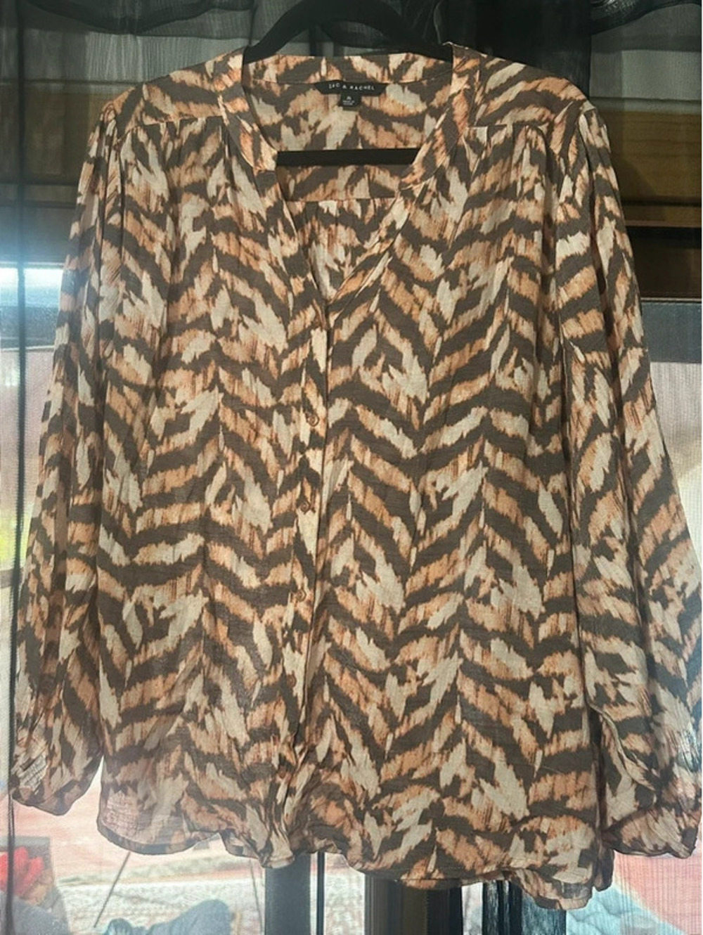 Light weight blouse - Picture 5 of 7